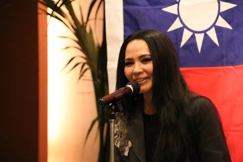 唱將潘越雲率春訪團抵日　橫濱公演１８日晚間登場