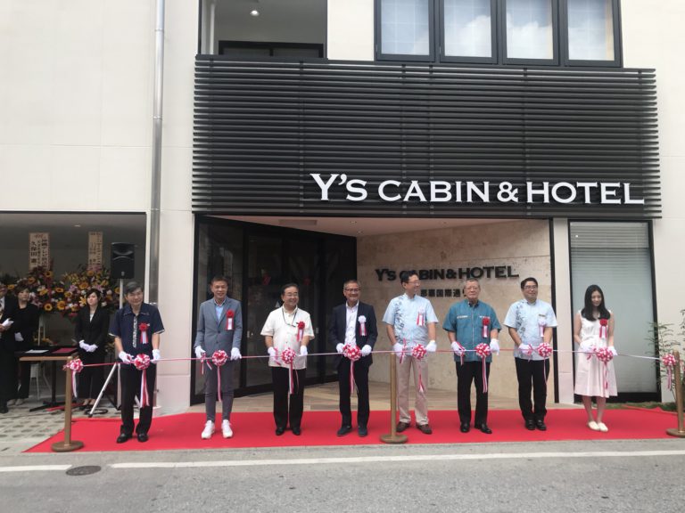 タイガーエア商務長ら、長谷川ホテルオープン式に出席