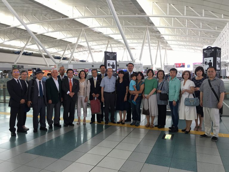 戎義俊前福岡総領事が退官・離日