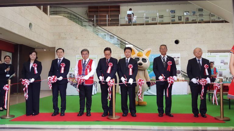 花蓮物產展在沖繩　台灣小吃表演大受歡迎