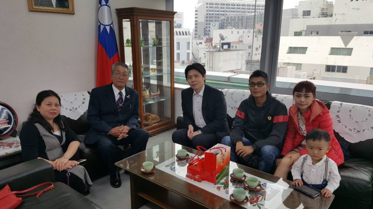 早產兒重返沖繩　感謝僑胞各界幫助之恩