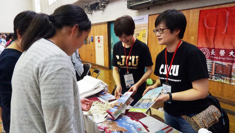 台灣留學展開跑　日本學生詢問不斷