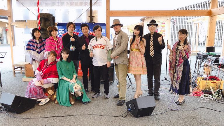 台湾歌手ら復興支援　南三陸の商店街でコンサート