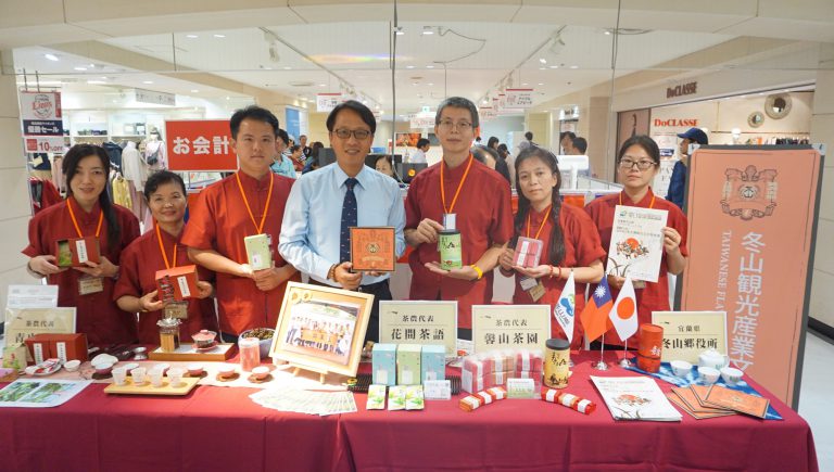 冬山鄉長林峻輔以茶會友　素馨茶獲日本好評