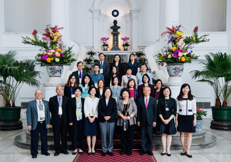 蔡英文總統接見海外華文媒體訪問團