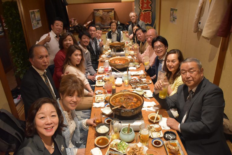 橫濱台灣餐飲聯誼會 眾人年前聚餐同歡
