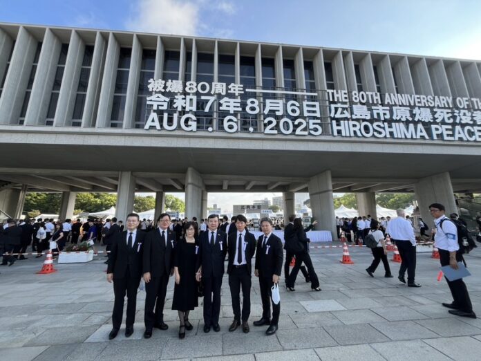 駐日代表李逸洋(右3)代表台灣首度出席廣島市和平紀念儀式 駐日代表李逸洋(右3)代表台灣首度出席廣島市和平紀念儀式