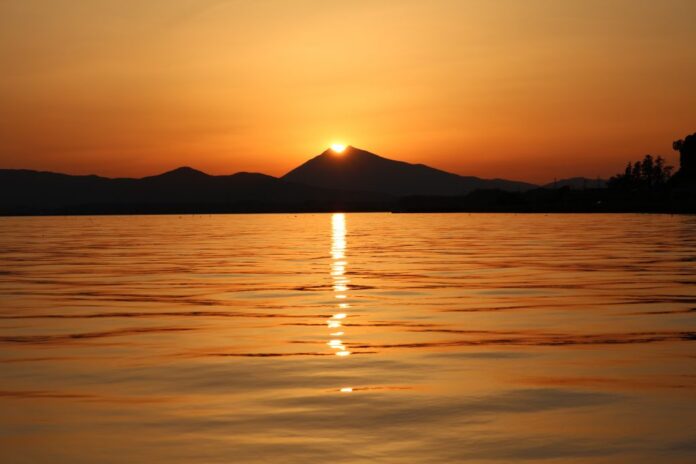 小美玉市ダイヤモンド筑波景色(來源:小美玉觀光協會官網) 小美玉市ダイヤモンド筑波景色(來源:小美玉觀光協會官網)