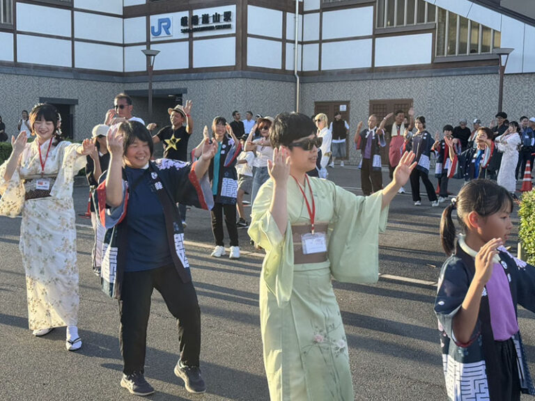 京都日台親善協會邀請台灣留學生體驗日式茶點製作、浴衣、盆舞