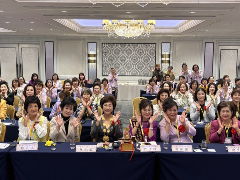 女性企業力量雲集 世華日本分會會長交接