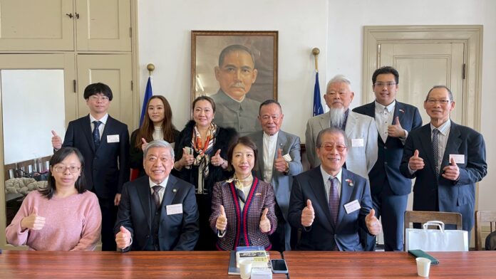 LINE_ALBUM_2026.02.21神戶華僑總會--李妍慧副委員長 訪神_260227_8_0