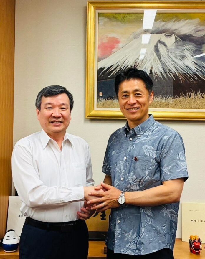 右:衆議院細野豪志 右:衆議院細野豪志