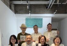 日本の伝統「手漉き和紙」を体験 「新鮮でとても価値ある体験」と好評(中文、日本語)